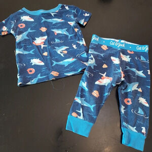 Cat and Jack Baby Boy Sharks 2 Piece Pajama Set in Size 12M
